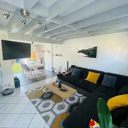 Holiday home Warm House Close To Amenities *